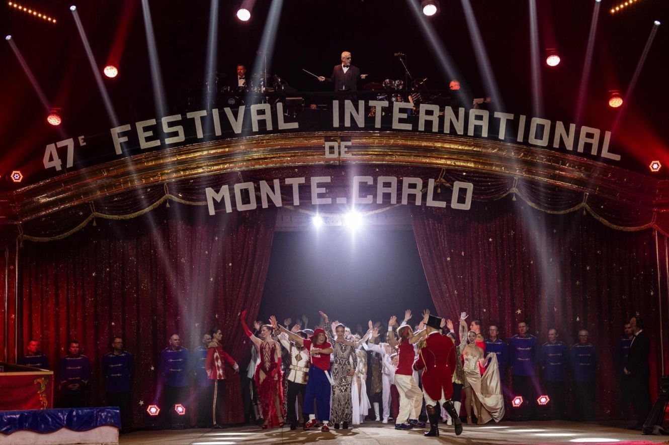 Artistes Cirque.jpg